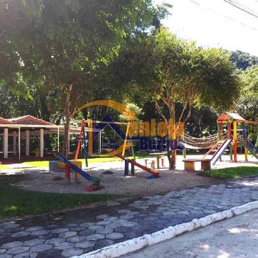 Casa aconchegante em condomínio