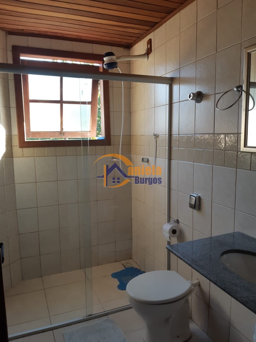 Casa aconchegante em condomínio