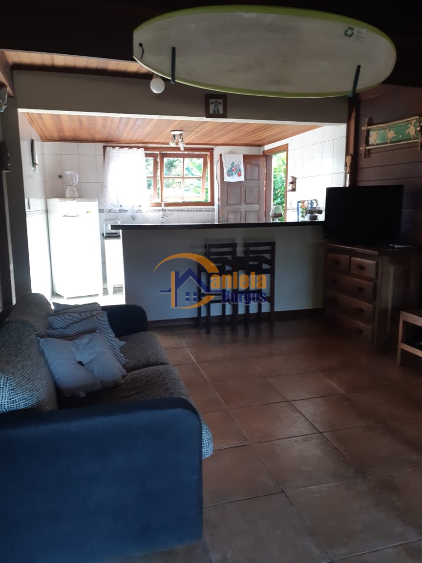 Casa aconchegante em condomínio