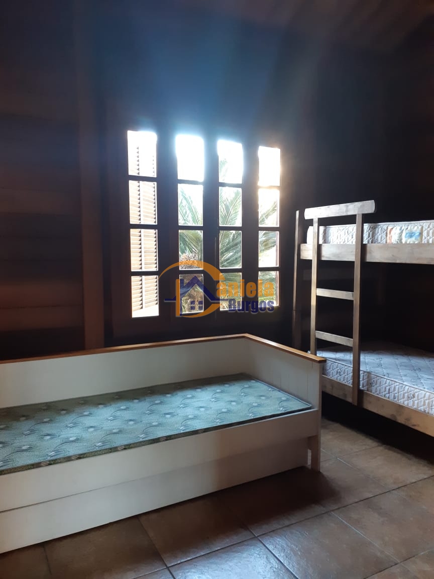 Casa aconchegante em condomínio