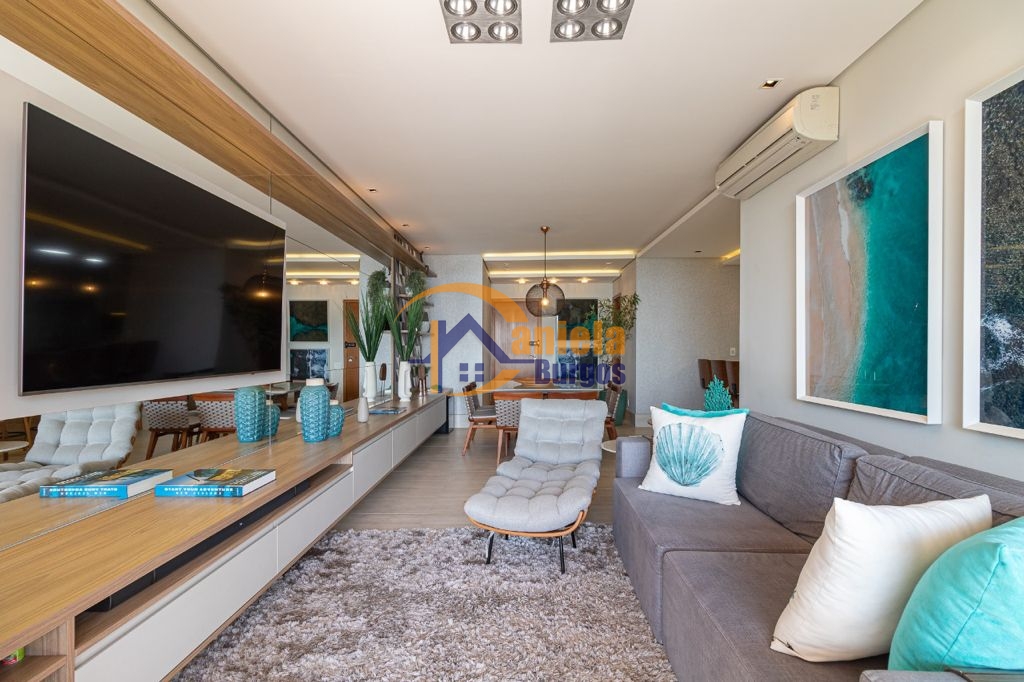 Lindo apartamento com vista para o mar